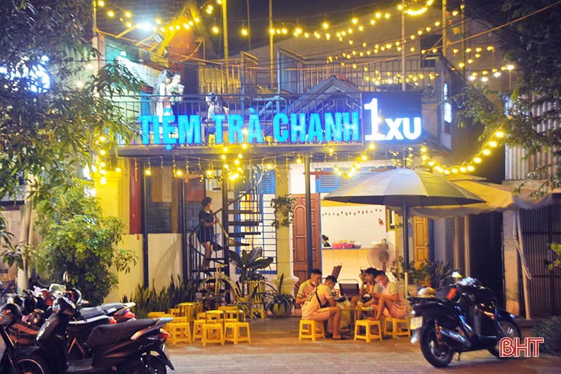 Nhiều quán hàng “quên” đóng cửa sau 21h đêm ở TP Hà Tĩnh