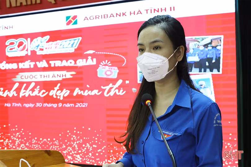 Trao giải cuộc thi ảnh “Khoảnh khắc đẹp mùa thi” Hà Tĩnh năm 2021