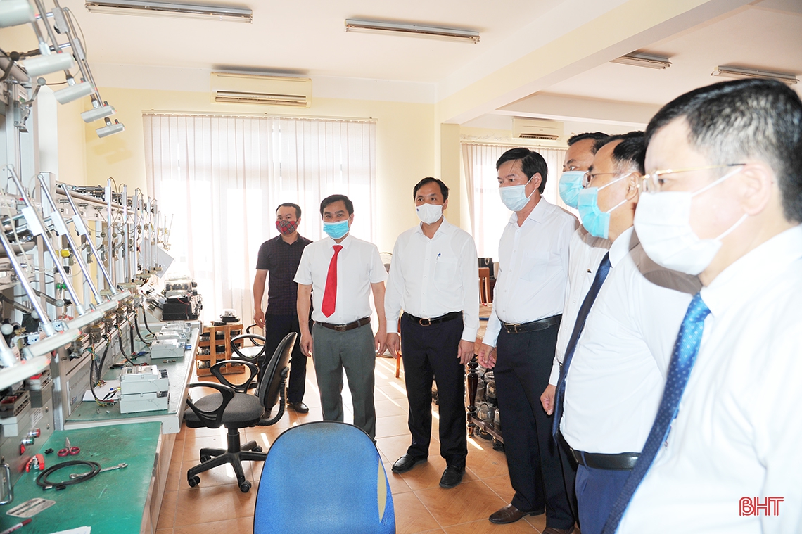 Ngành khoa học và công nghệ đóng góp lớn vào sự phát triển của Hà Tĩnh