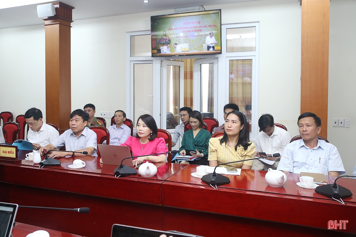 Phát triển thị trường lao động linh hoạt, hiện đại, bền vững và hội nhập