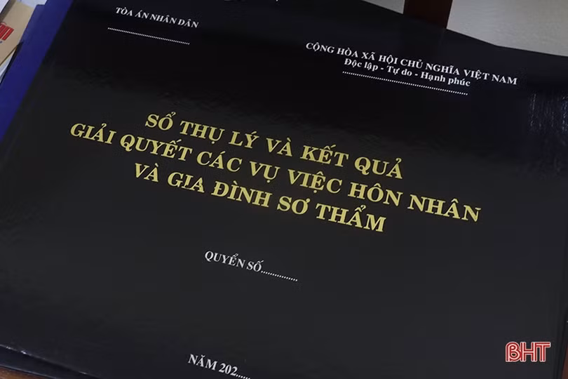 “Mảnh vỡ” sau phiên xử ly hôn