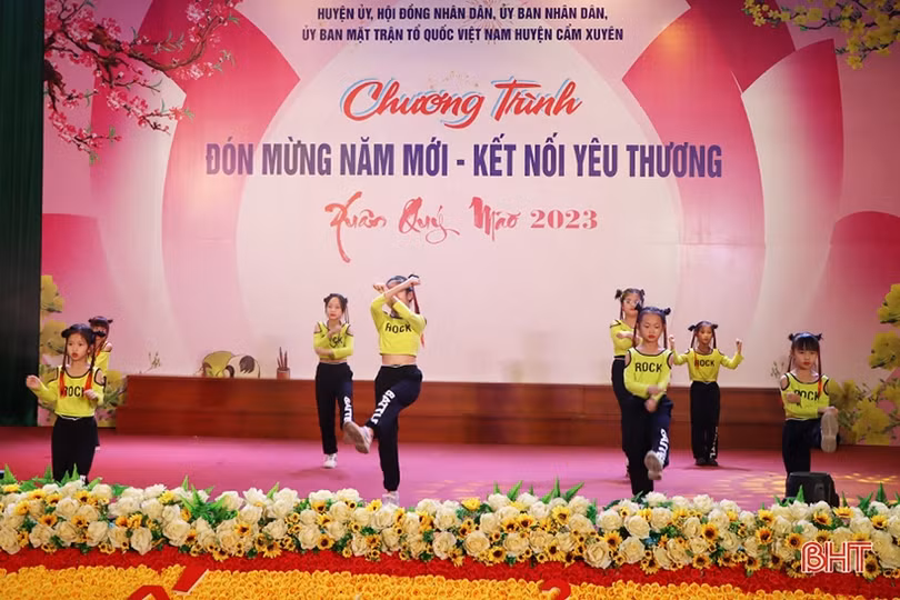Cẩm Xuyên vận động gần 2,2 tỷ đồng quà tết vì người nghèo dịp xuân Quý Mão