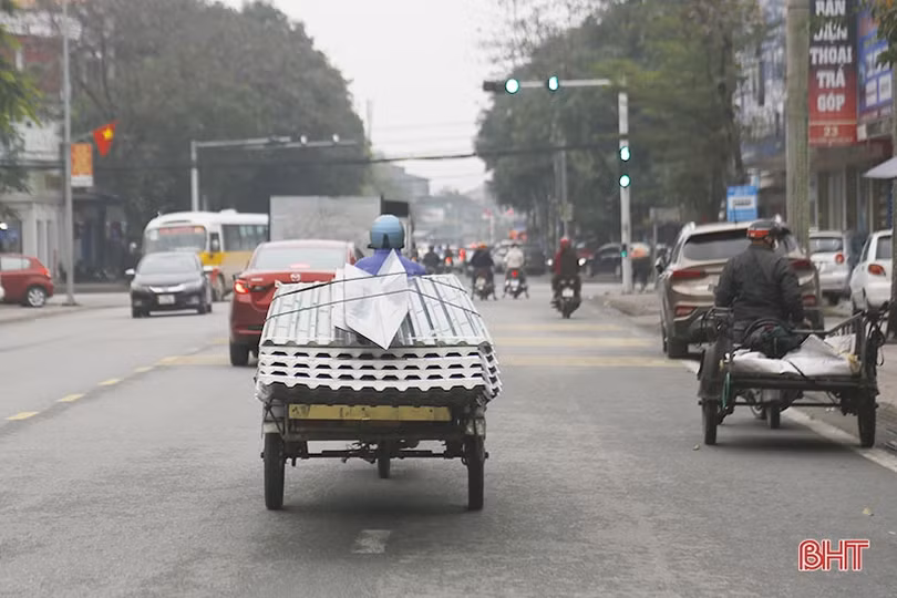 Tết đến, bất an với xe chở hàng cồng kềnh!