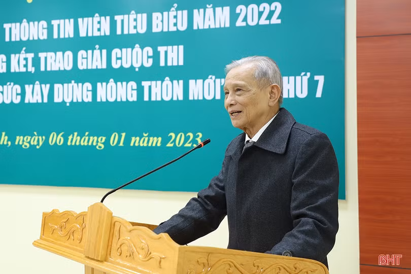 Báo Hà Tĩnh gặp mặt cộng tác viên tiêu biểu, trao giải Cuộc thi “Chung sức xây dựng nông thôn mới”