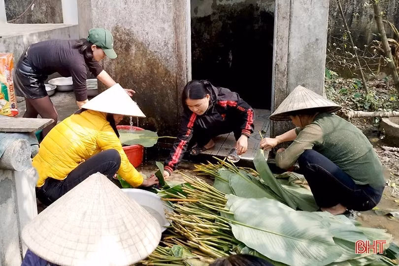 Dịch vụ gói bánh chưng ở Hà Tĩnh hối hả vào mùa