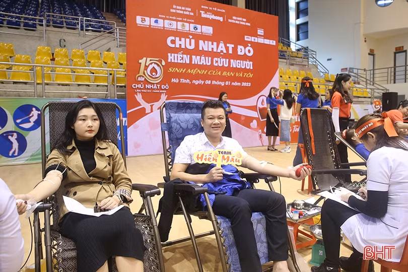 Chương trình “Chủ nhật đỏ” tại Hà Tĩnh thu về hơn 500 đơn vị máu