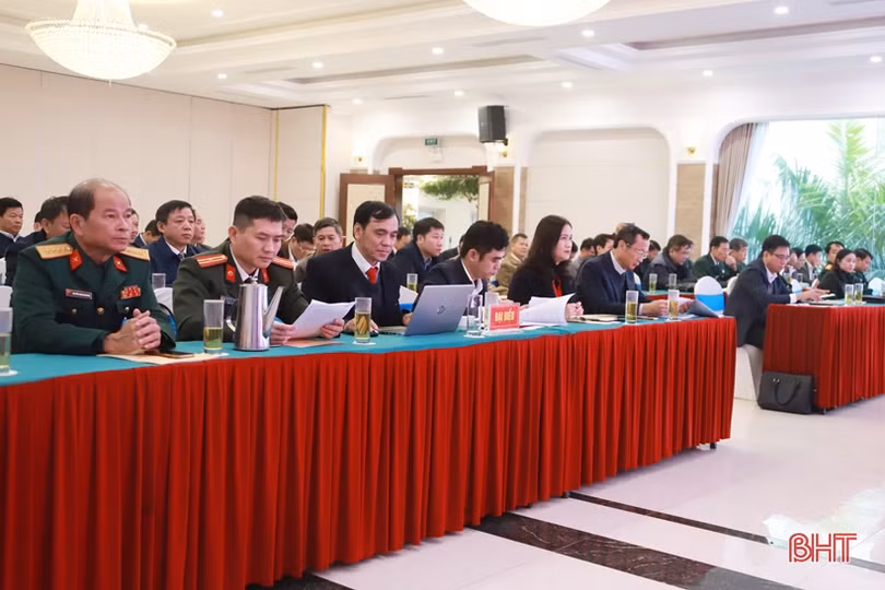 Phát huy truyền thống Bộ đội Cụ Hồ, gương mẫu đi đầu trong các phong trào thi đua