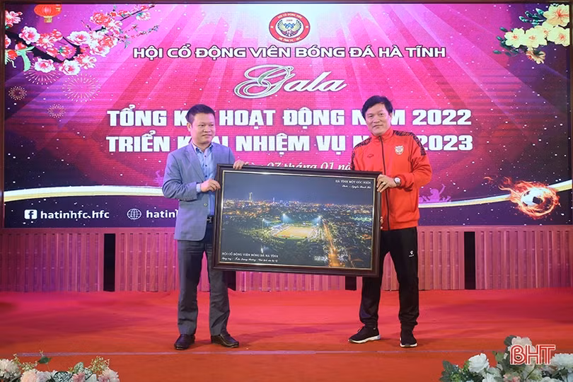 Hội Cổ động viên tiếp tục đồng hành cùng sự phát triển bóng đá Hà Tĩnh