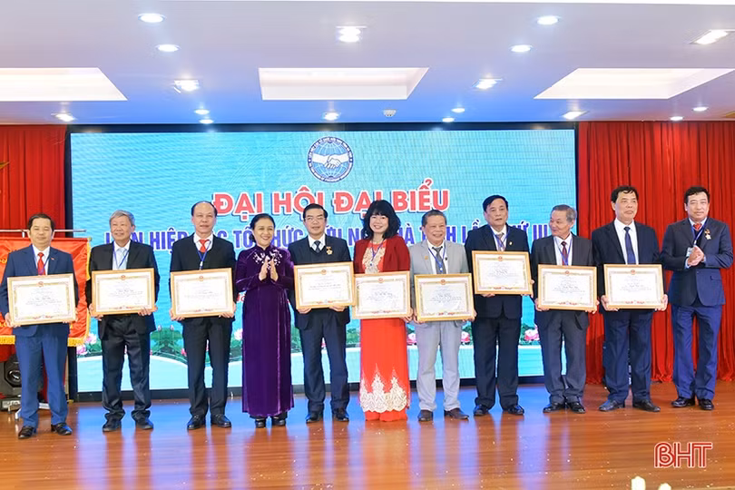 Phó Chủ tịch UBND tỉnh Lê Ngọc Châu được bầu làm Chủ tịch Liên hiệp các tổ chức hữu nghị Hà Tĩnh