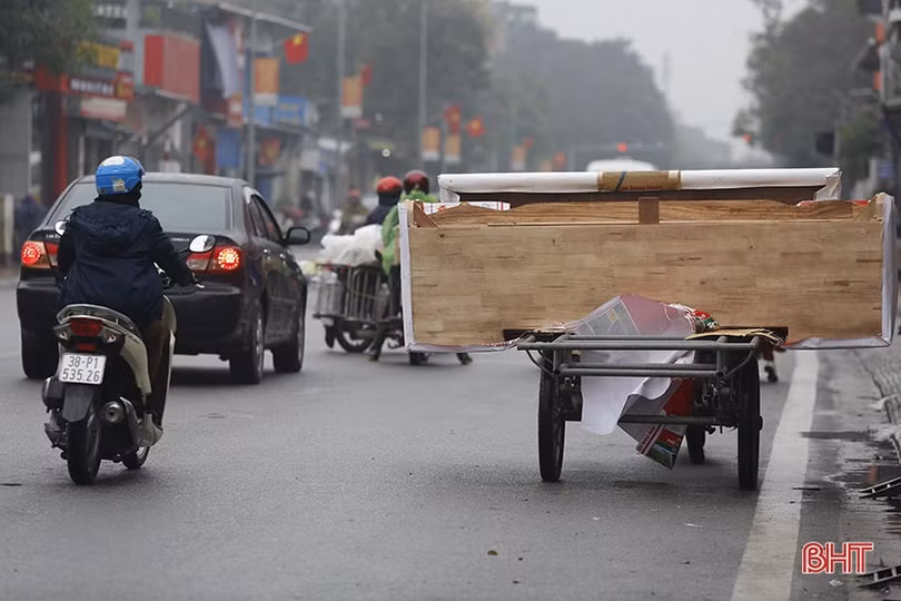 Tết đến, bất an với xe chở hàng cồng kềnh!