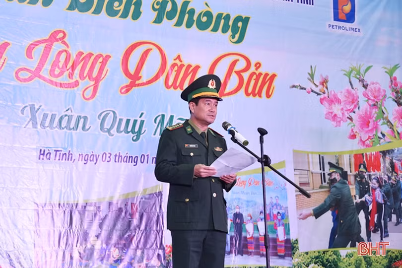 “Xuân Biên phòng ấm lòng dân bản” ở khu vực biên giới Hương Sơn