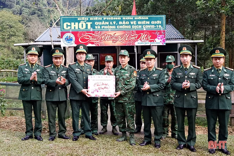 Đảm bảo an ninh biên giới để nhân dân vui tết, đón xuân