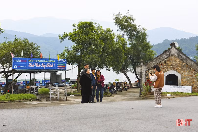 Chùa Hương Tích - Hà Tĩnh ngày càng hấp dẫn du khách