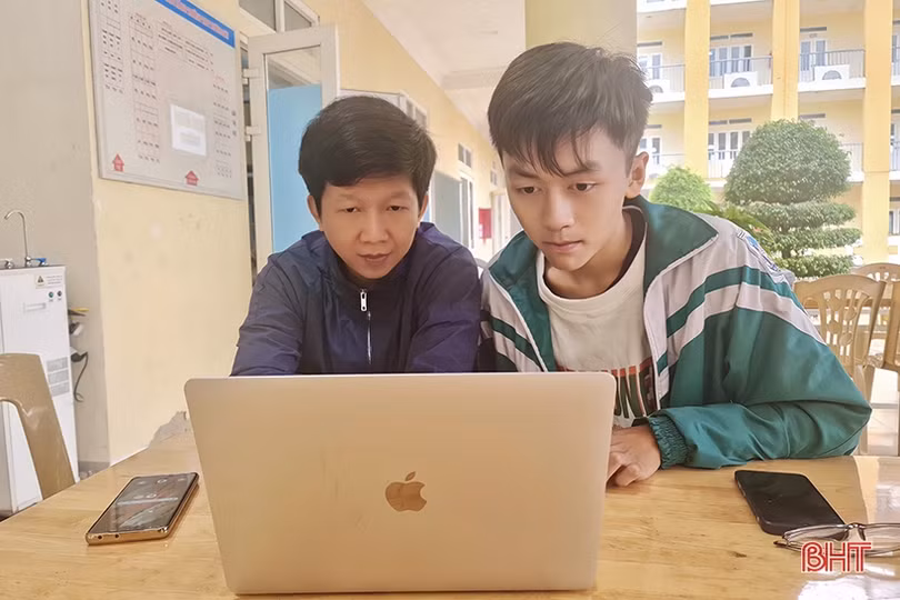 Nam sinh miền núi Hà Tĩnh chia sẻ bí quyết đạt IELTS 8.0