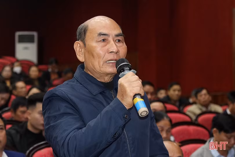 Lãnh đạo huyện Nghi Xuân đối thoại với Nhân dân