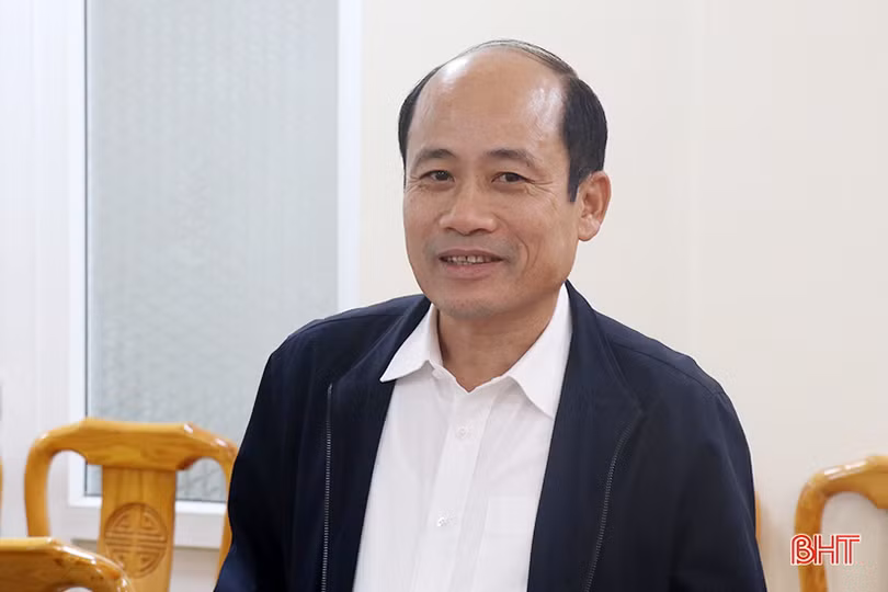 Tổ đại biểu HĐND tỉnh bầu tại Thạch Hà thảo luận các nội dung trình Kỳ họp thứ 11