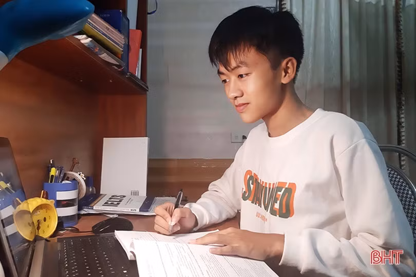 Nam sinh miền núi Hà Tĩnh chia sẻ bí quyết đạt IELTS 8.0