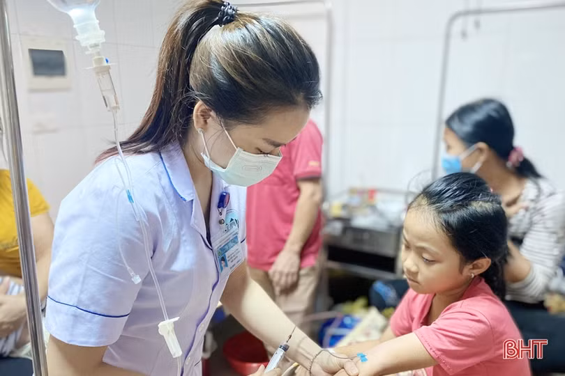 Hà Tĩnh: Nỗ lực gỡ khó trong mua sắm vật tư, hóa chất, sinh phẩm y tế