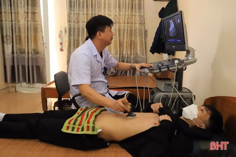 480 thanh niên Hương Sơn tham gia khám tuyển nghĩa vụ quân sự