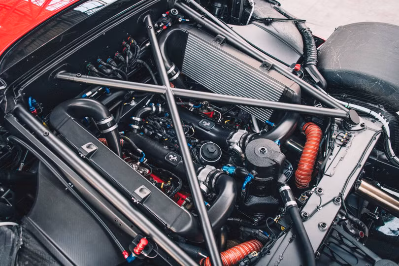 Ngắm siêu xe độc bản mất 4 năm để hoàn thành của Ferrari