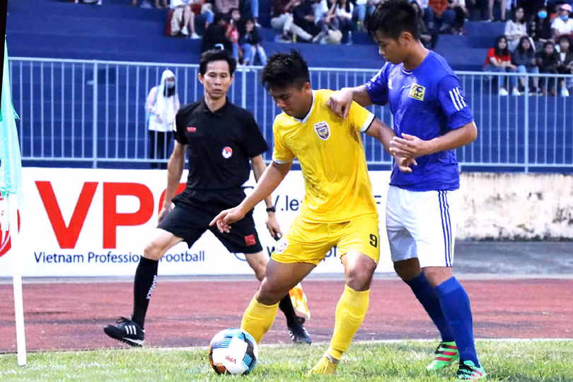Thắng CLB Huế 1-0, Hồng Lĩnh Hà Tĩnh gặp Hà Nội FC vòng 1/16 Cúp Quốc gia