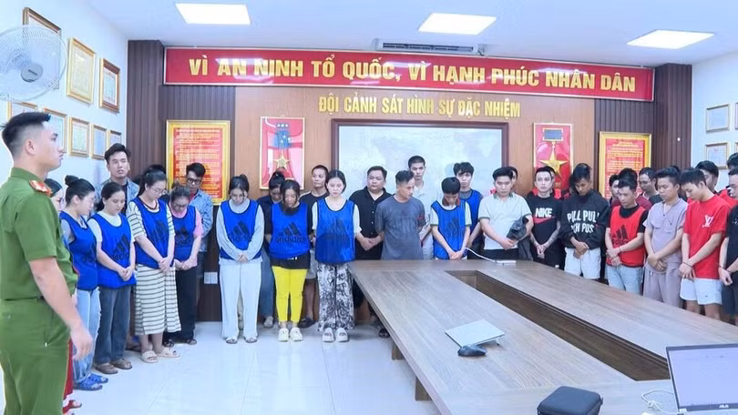 45 người Việt Nam trong đường dây lừa đảo. Ảnh: Công an cung cấp