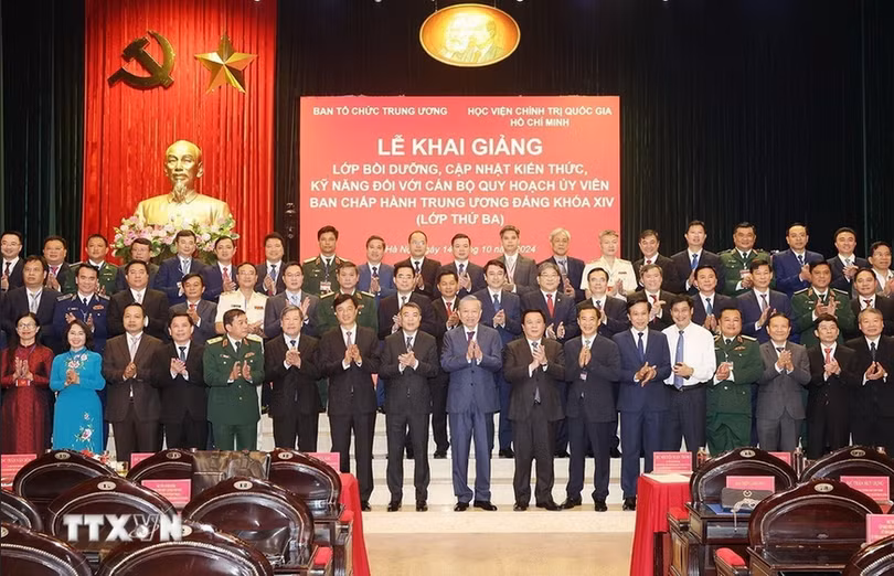 screenshot-2024-10-14-at-14-54-48-le-khai-giang-lop-boi-duong-can-bo-quy-hoach-uy-vien-bch-tw-dang-khoa-xiv-vietnam-vietnamplus-2716.png