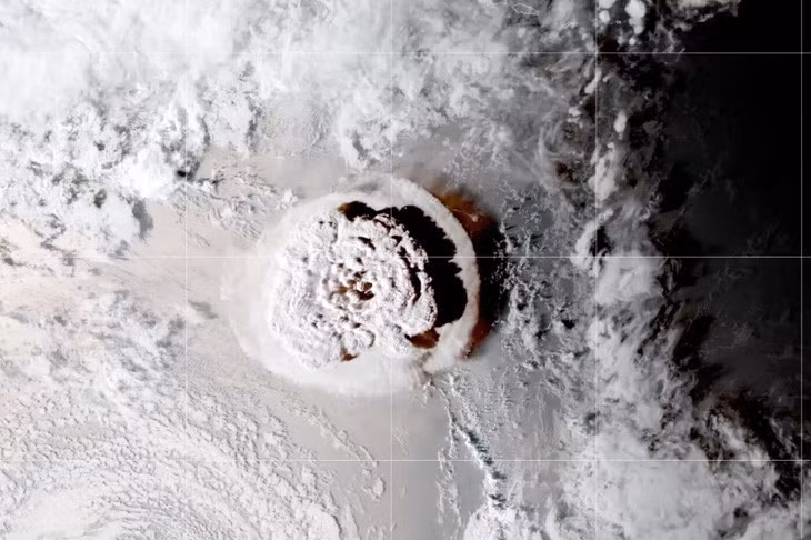 Hình ảnh vệ tinh về vụ phun trào núi lửa Tonga - Ảnh: NASA