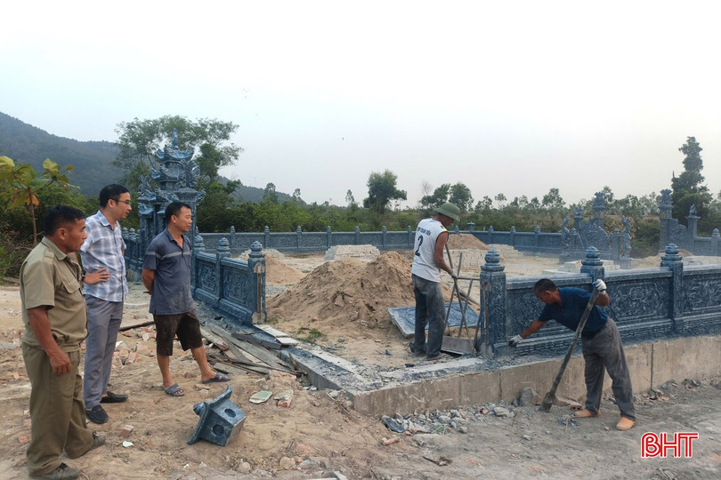bqbht_br_1-cong-trinh-xay-lang-mo-da-vi-pham.jpg