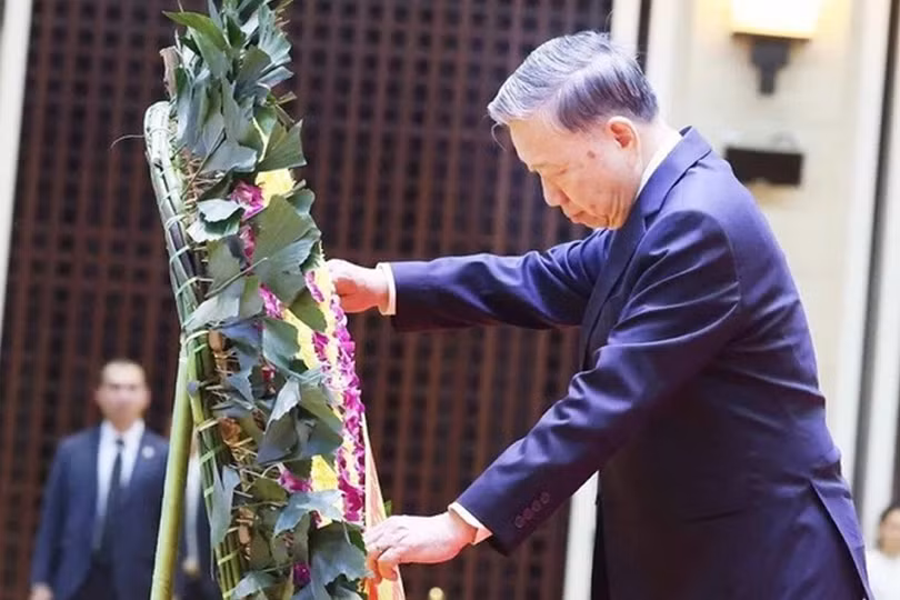 ttxvn-tong-bi-thu-to-lam-khamtay.jpg