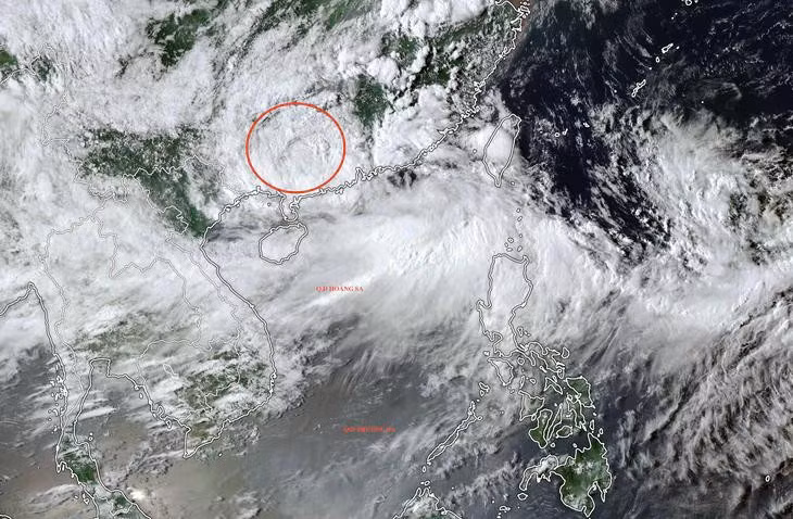 Vị trí vùng áp thấp (suy yếu từ bão Saudel) chiều 30-8 - Ảnh: Zoom Earth