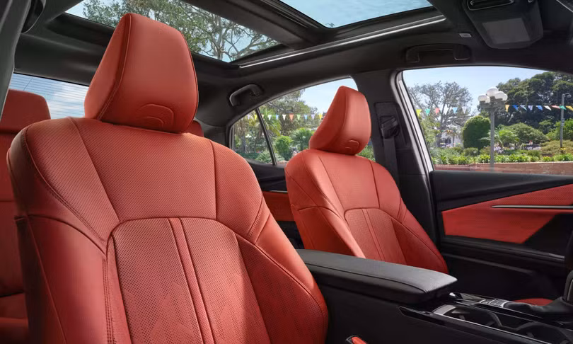 2025-Toyota-Camry-launch-00019-8019-5752-1725182762.jpg