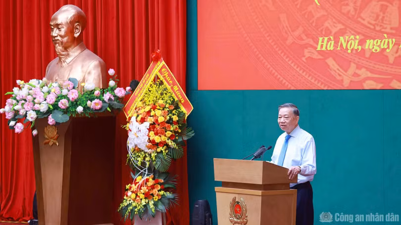 Tổng Bí thư, Chủ tịch nước Tô Lâm đề nghị lực lượng Cảnh sát nhân dân tập trung xây dựng xã hội kỷ cương, an toàn, lành mạnh, văn minh, hài hòa, phát triển.