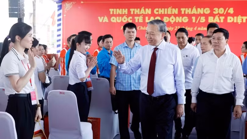 vna-potal-tong-bi-thu-chu-tich-nuoc-tham-dong-vien.jpg