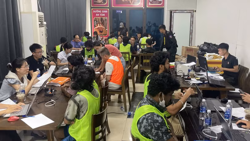 Ban chuyên án lấy lời khai của các đối tượng trong vụ án.