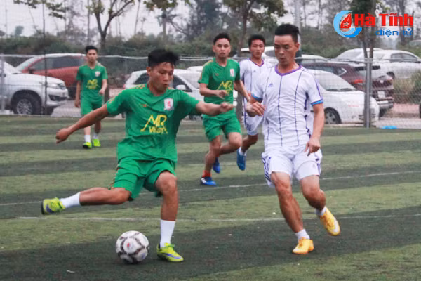 16 doi bong tranh tai cup phu quang 2017