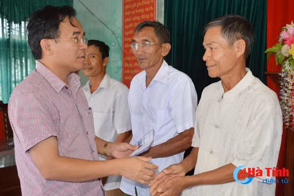 tich cuc quyen gop ho tro dong bao anh huong mua bao