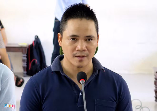Bị cáo Phương tại tòa. Ảnh: Hoàng Lam. hoan phien xu ke de doa chu tich bac ninh do vang nhan chung