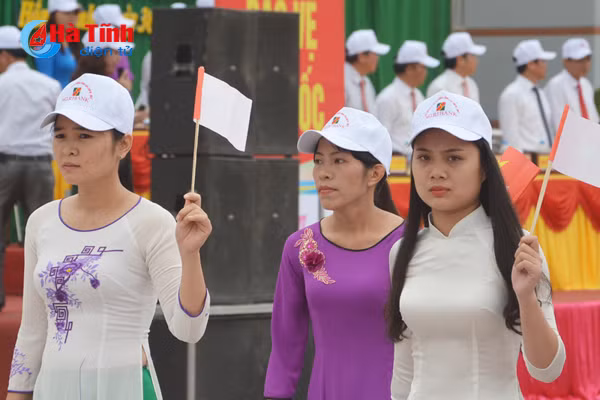 soi noi le khai mac dai hoi the duc the thao thi xa hong linh