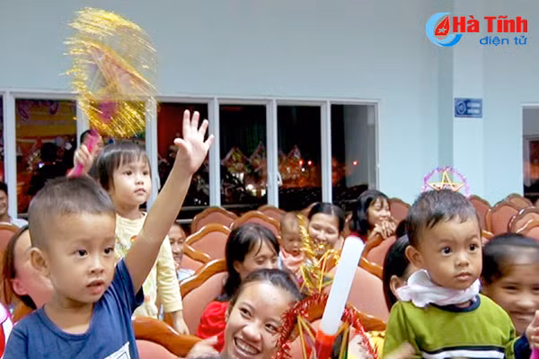 trung thu yeu thuong cho benh nhi o ky anh