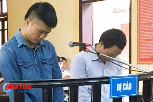 trom dieu hoa nha nghi cung dat nhau vao tu