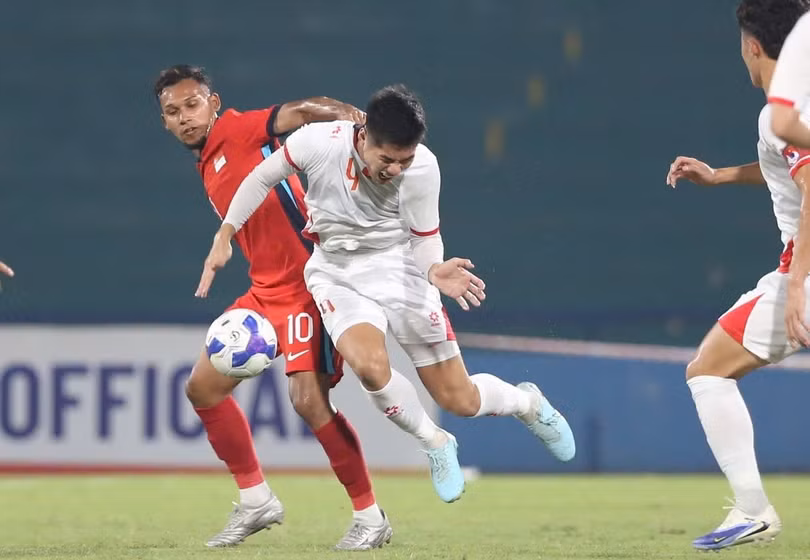 U23 Việt Nam chơi lấn lướt trong nửa đầu hiệp một. Ảnh: Tâm Minh.