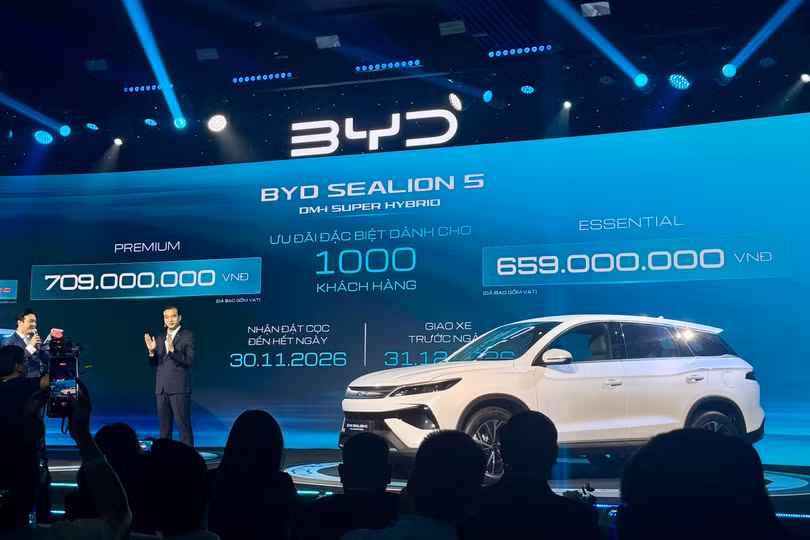BYD Sealion 5 áp dụng giá ưu đãi từ 659 triệu đồng cho 1.000 khách đầu tiên. Ảnh: Đan Thanh.
