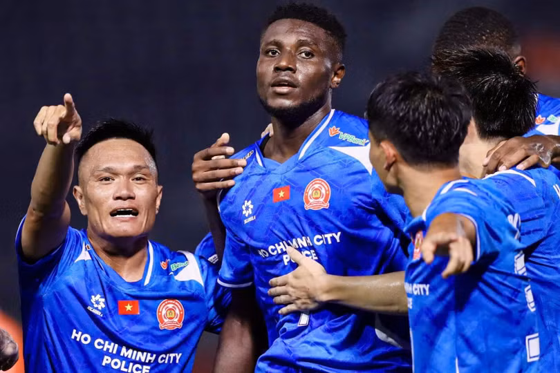 V.League có thể tăng lên 16-18 đội theo đề xuất của ông Nguyễn Đức Thụy, nhưng phương án cần được nghiên cứu trước khi thực hiện.