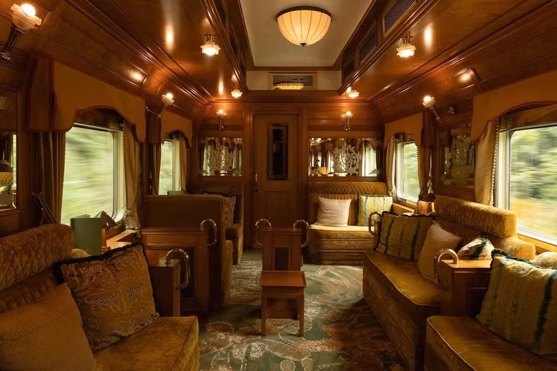 Sau bốn năm tạm dừng do đại dịch, Eastern &amp; Oriental Express , do công ty tàu hỏa hạng sang Belmond điều hành, đã hoạt động trở lại vào năm 2024 với diện mạo mới đầy quyến rũ. Chuyến đi sẽ ghé thăm công viên quốc gia Taman Negara (Pahang, Malaysia), nơi du khách có thể tìm hiểu về loài hổ Mã Lai đang bị đe dọa tuyệt chủng và tham gia lớp học chụp ảnh động vật hoang dã. Ảnh: Nicolas Quiniou, Belmond.