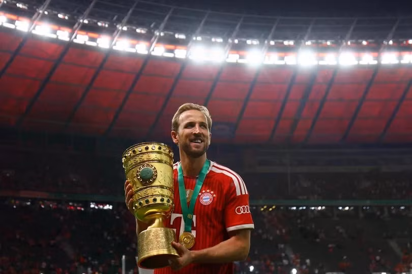 Kane lập hat-trick, Bayern vô địch Cúp Quốc gia Đức.