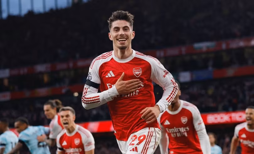 Arsenal có cơ hội vô địch trước vòng hạ màn Premier League mùa này.