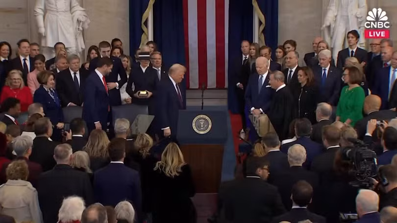 Ông Donald Trump tuyên thệ nhậm chức Tổng thống Mỹ tại Đồi Capitol ngày 20/1. Video: CNBC