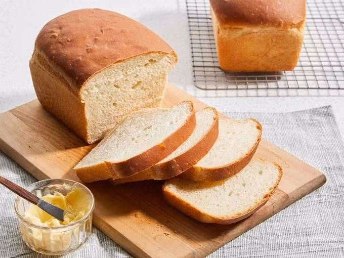Ăn bánh mì làm giảm cảm giác say rượu, mệt mỏi. Ảnh minh họa: Allrecipes
