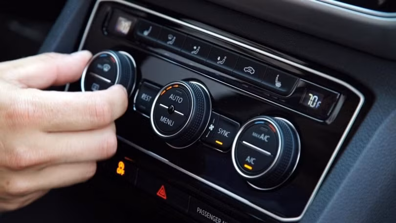 Trái với suy nghĩ phổ biến, việc tăng gió điều hòa (tức tăng công suất quạt gió) chỉ ảnh hưởng rất nhỏ đến mức tiêu hao nhiên liệu